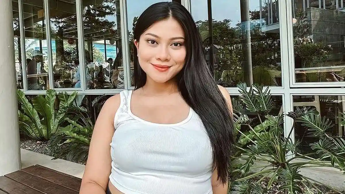 Beredar Video Berjalan dengan Mantan Suami, Hanum Mega Angkat Bicara