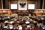 sidang-paripurna-dpd-ricuh_20240712_210032.jpg