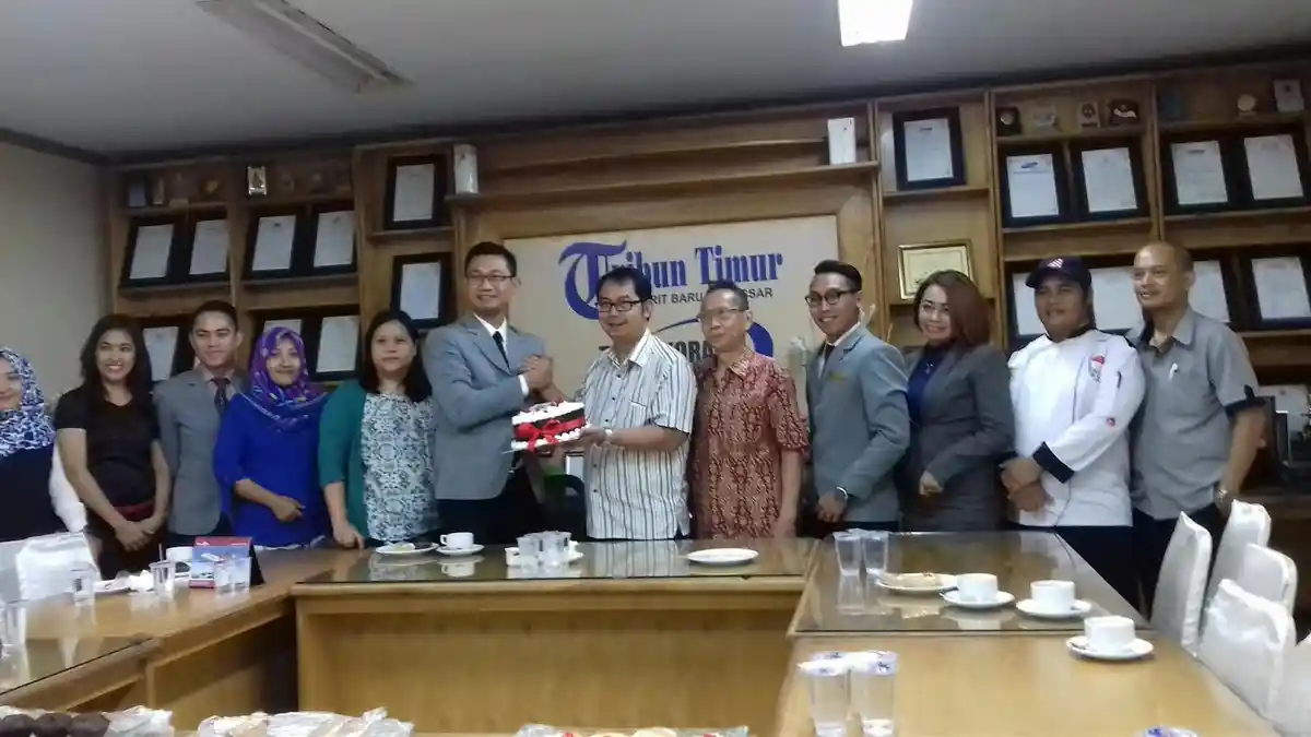 Menginap di Demelia Hotel Gratis Coto Makassar