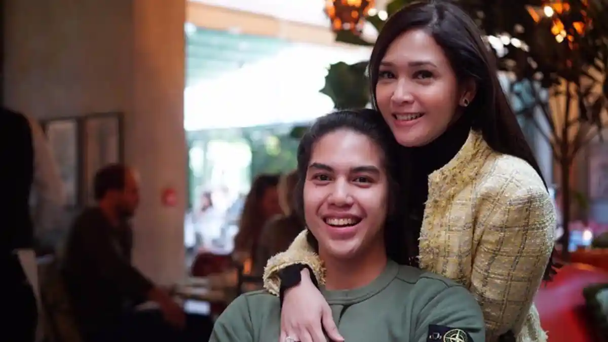 El Rumi Ulang Tahun, Haparan Maia: Dijauhkan dari Manusia-manusia yang Tidak Tulus