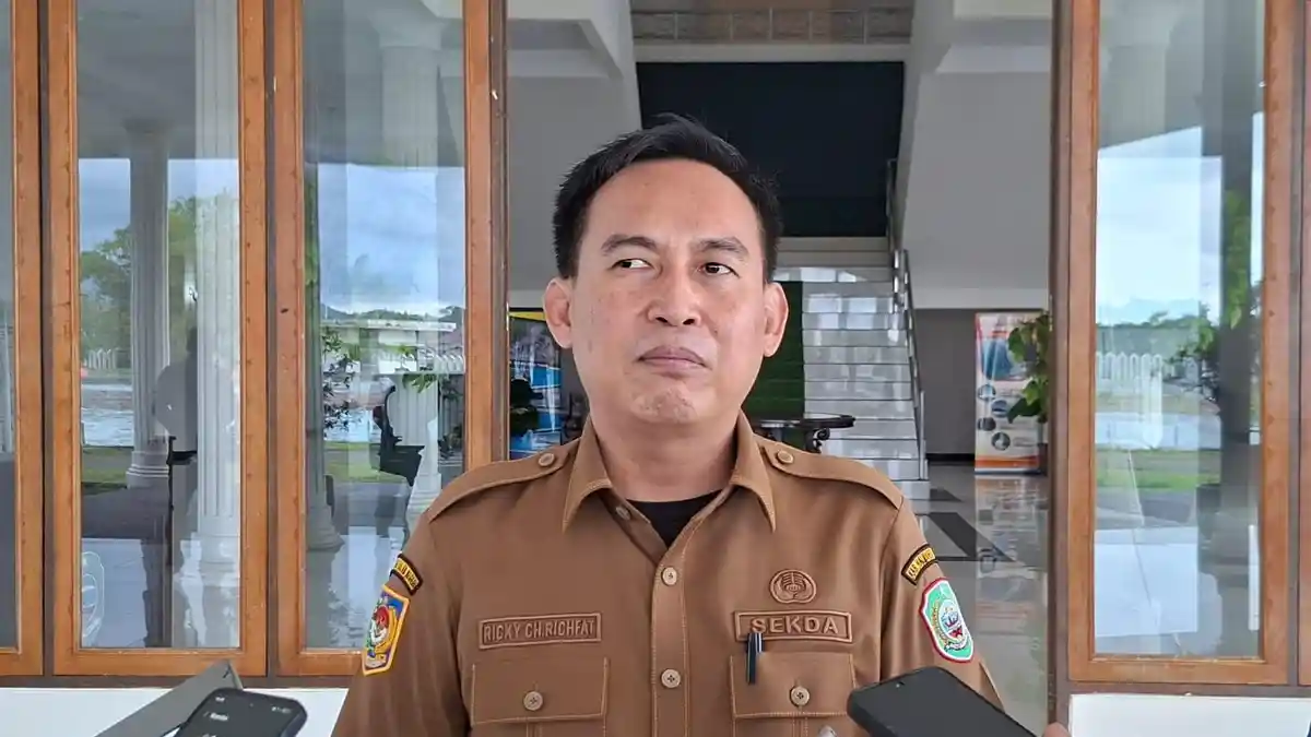 Dukcapil Haltim Diminta Tingkatkan Layanan, Ricky Richfat: Gangguan Server Harus Diumumkan