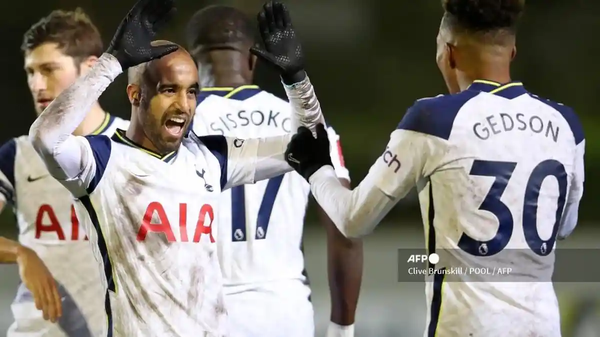 Reaksi Kocak Lucas Moura Tanggapi Momen WhatsApp, Facebook, dan Instagram Down