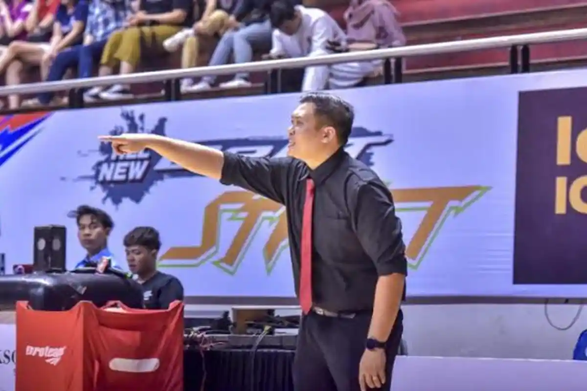 Demi DBL Surabaya 2024, Coach Bhiant Lee Latih SMA SNA Sidoarjo dengan Keahlian Bahasa 3 Negara