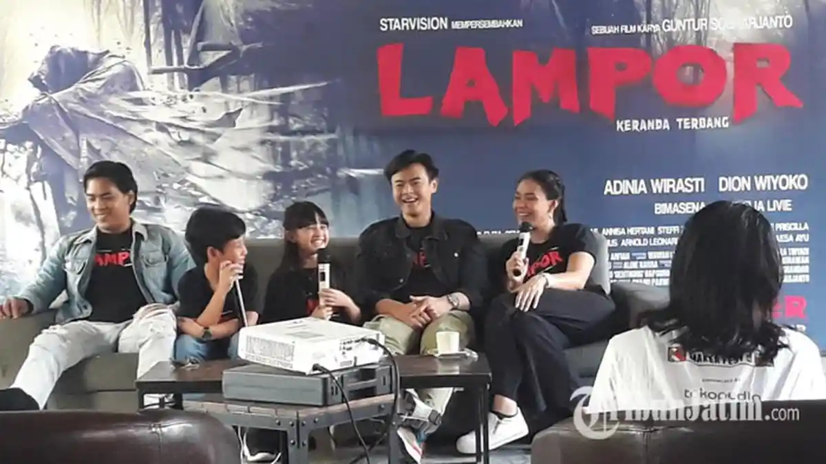 Lampor Keranda Terbang Segera Tayang 31 Oktober, Para Pemain Diskusi Bareng Komunitas Film Surabaya