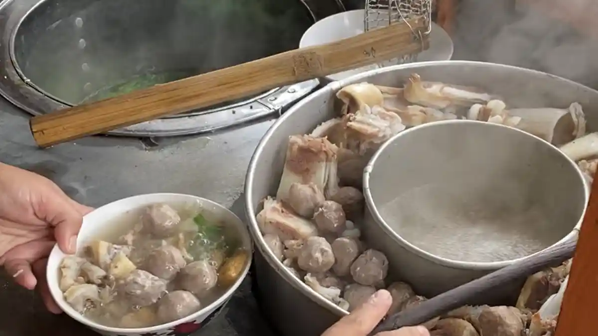 Bakso Balungan Bu Satiyo Ambarawa, Kuliner Legendaris, Sudah 35 Tahun Layani Pembeli