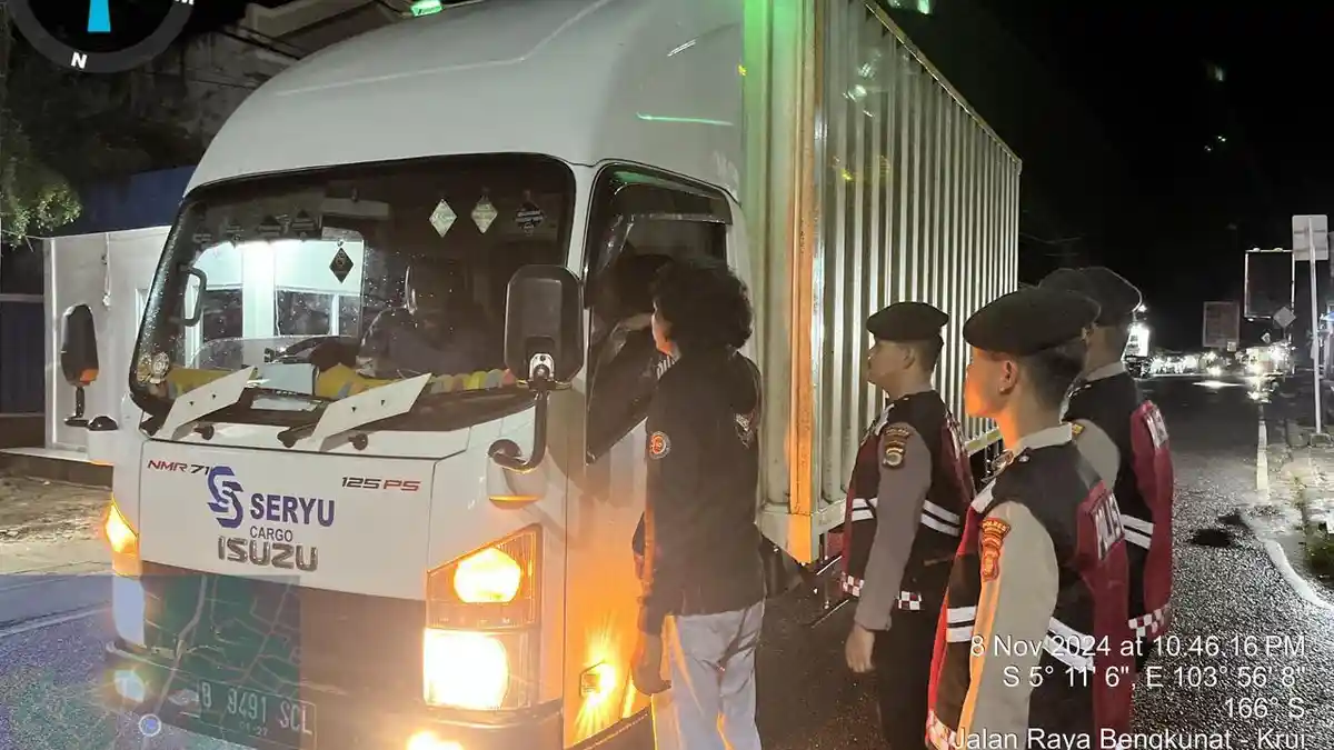 Polres Pesibar Polda Lampung Patroli Jaga Kamtibmas