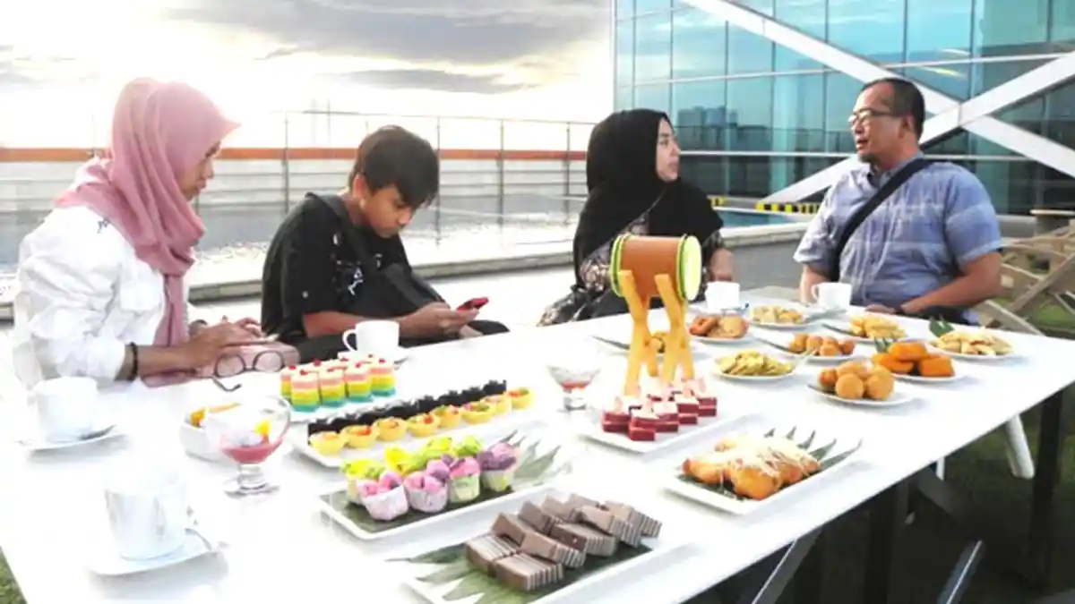 Ngabuburit di Pool Garden, Nikmati Menu Buka Puasa sambil Beramal