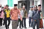 Bupati-Sidoarjo-saat-sidak-SMPN-2-Tangulangin-di-Desa-Kedungbanteng.jpg