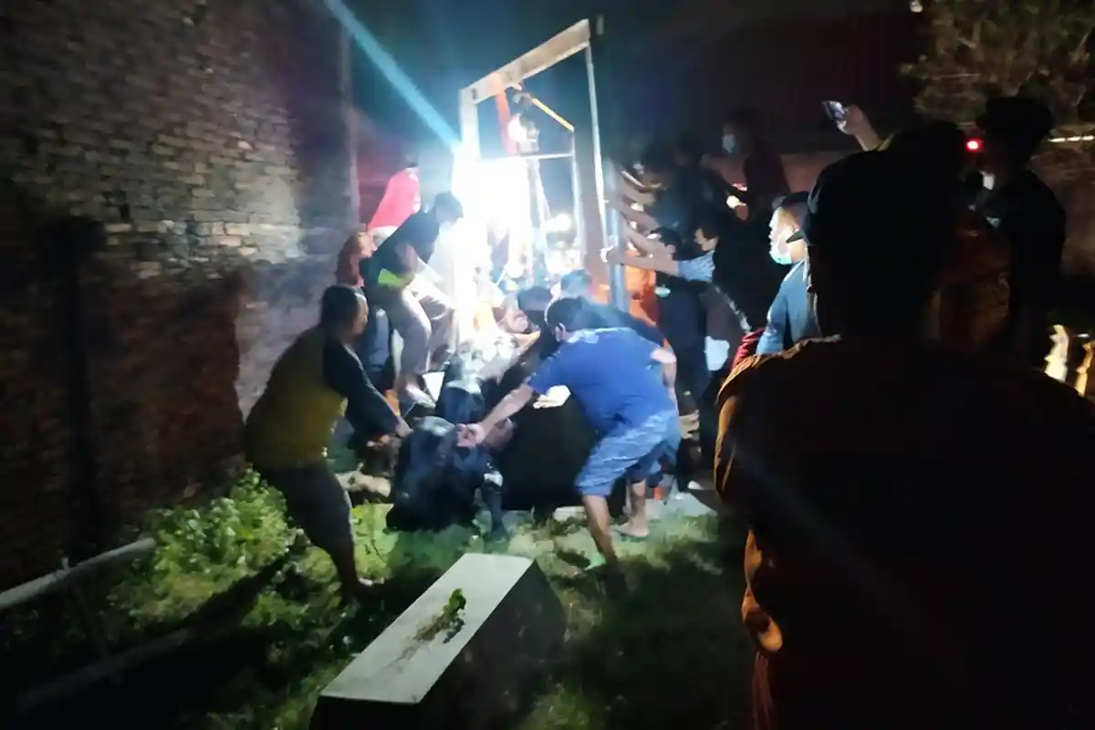 Begini Ceritanya Sapi Bisa Nyemplung Sumur, Terjadi di Kompleks Makam Desa Gedongan Karanganyar