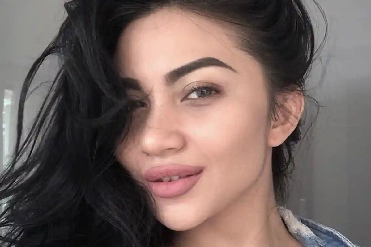 Biasa Berambut Panjang, Ariel Tatum Ubah Drastis Penampilannya Jadi Berambut Pendek, Cantik Mana?