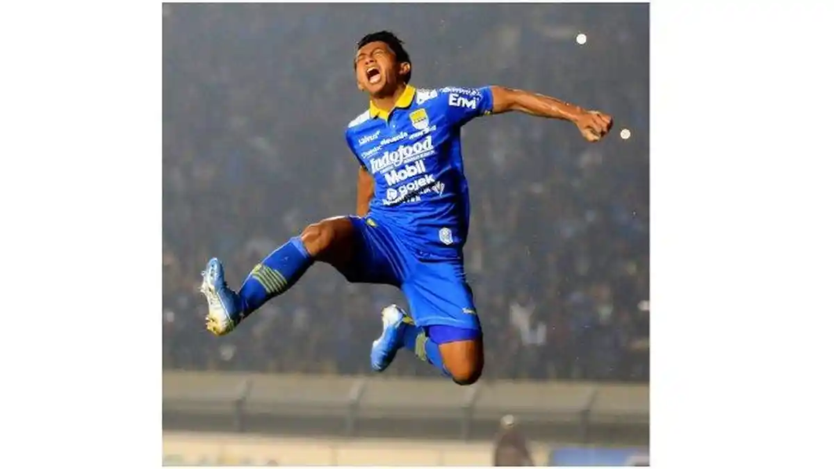 Persib Bandung Berpeluang Salip 2 Tim Sekaligus Usai Tira Persikabo vs Persebaya Imbang, Info