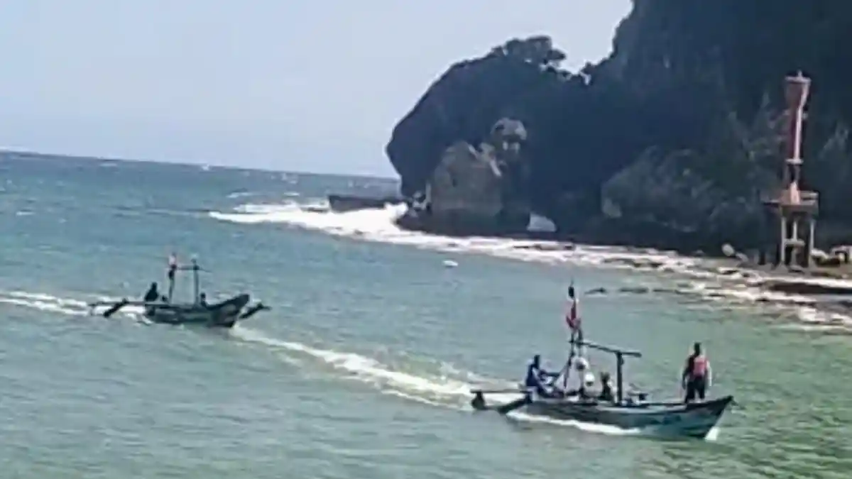 Kapal Nelayan Mati Mesin di Perairan Selatan Gunungkidul, Seluruh Penumpang Berhasil Diselamatkan