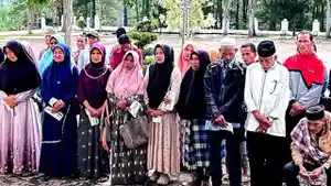 Sebanyak-100-paket-bantuan-sembako-disalurkan-kepada-warga-terdampak-bencana.jpg