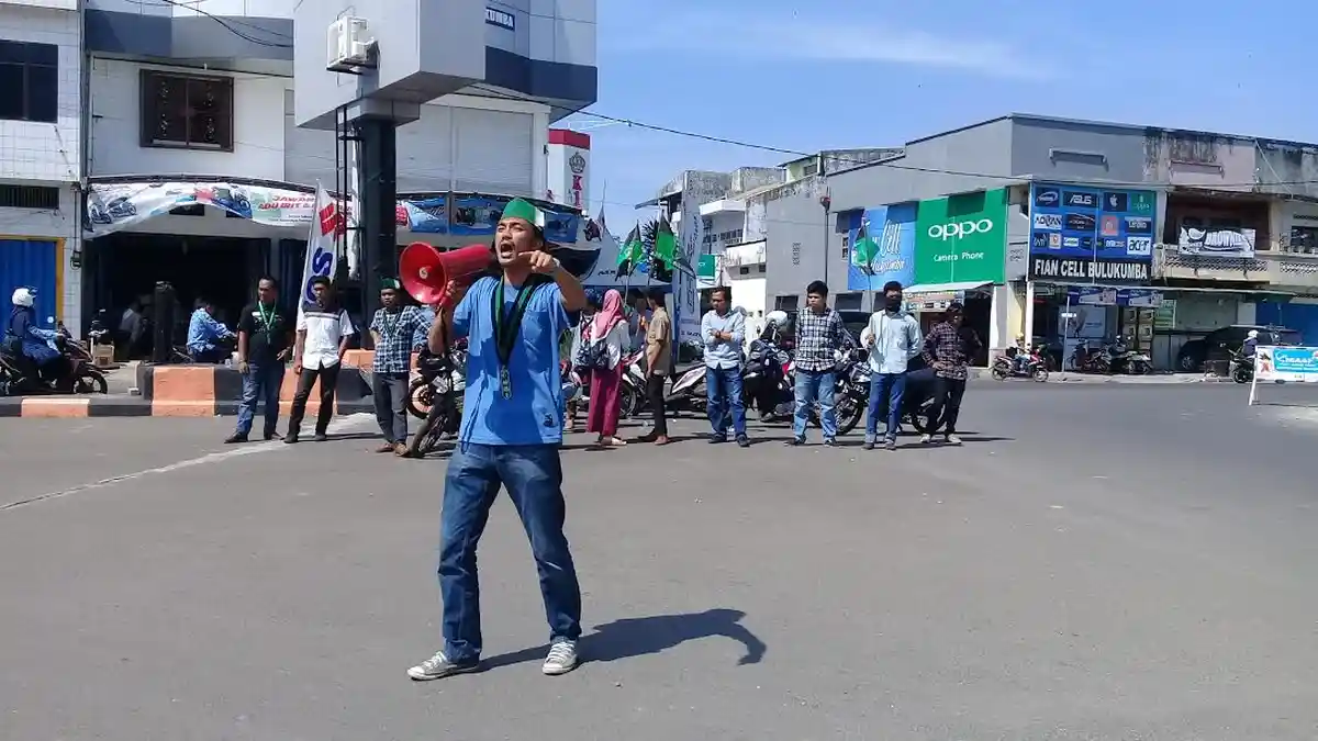 HMI Bulukumba Unjuk Rasa Sumpah Pemuda, Ini Tuntutannya