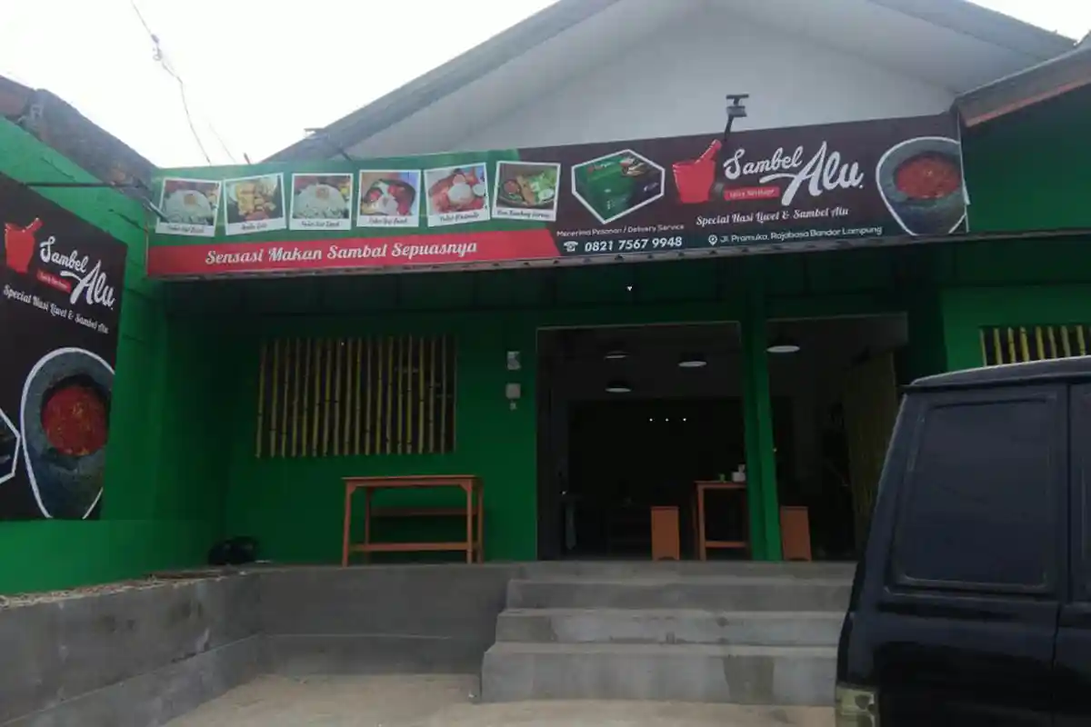 Di Rumah Makan Ini, Bisa Makan Sambal Alu Sepuasnya