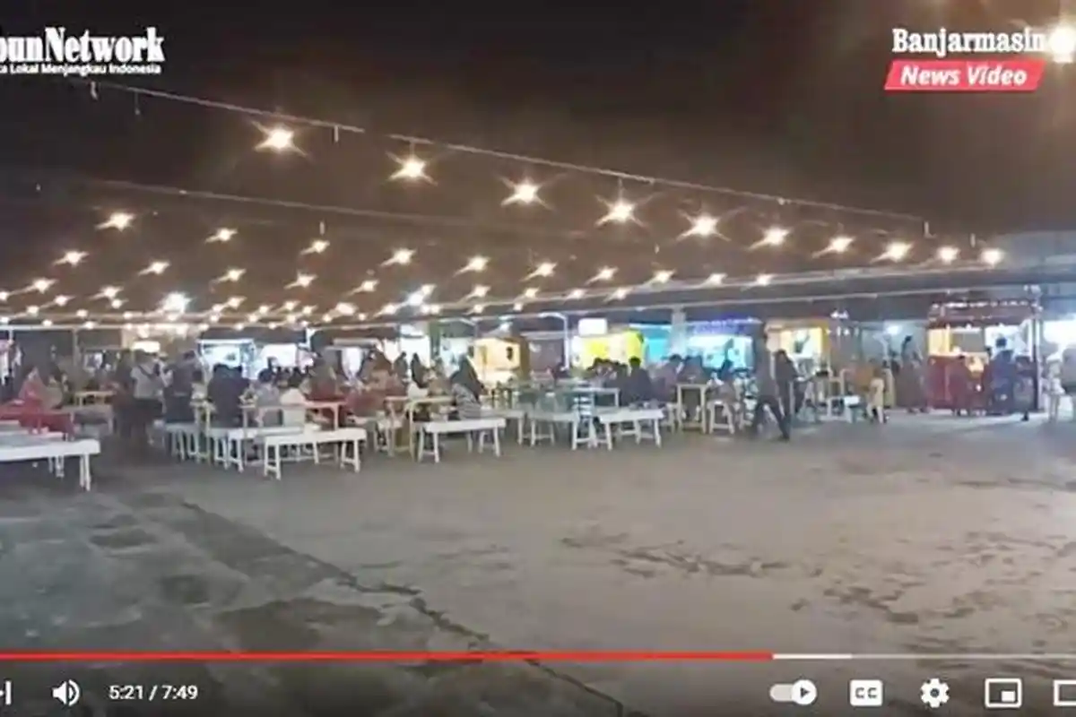 Kuliner di Banjarmasin - Pengunjung Angkringan Alfin Boleh Sumbang Suara