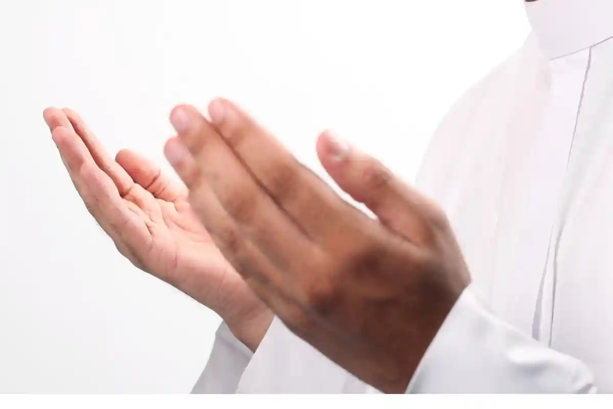 Lupa Baca Doa Qunut Subuh? Simak Penjelasan Ulama dan Hukum Mengerjakan Sujud Sahwi