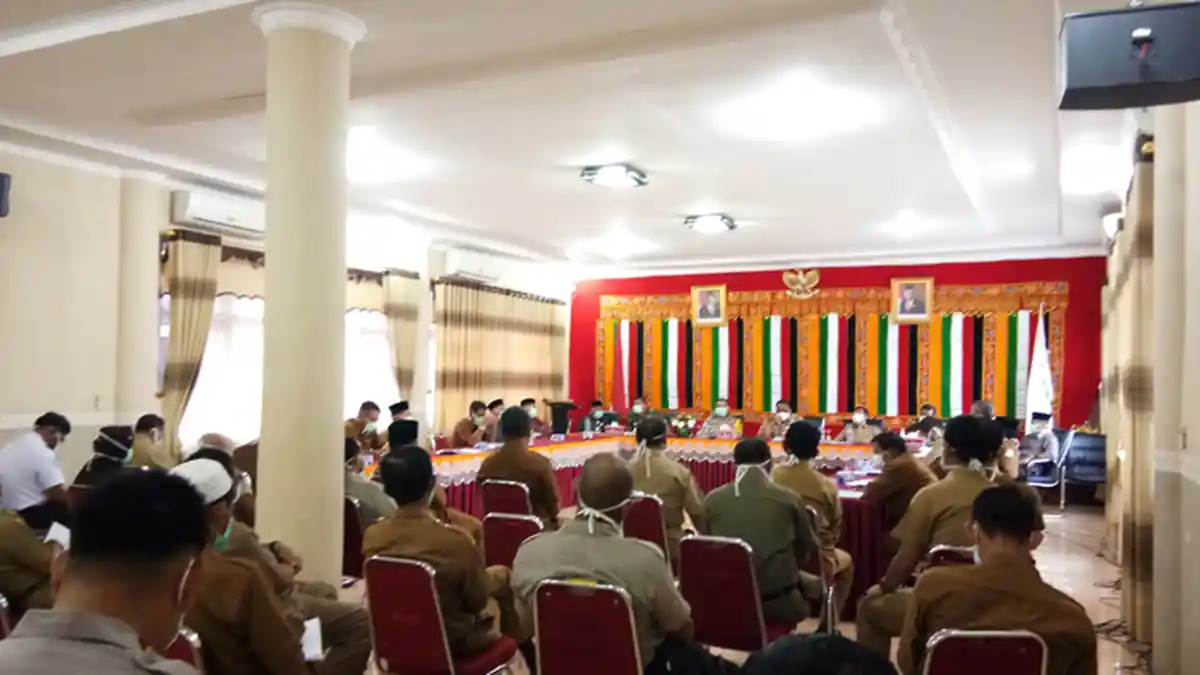 Bupati Aceh Singkil Evaluasi Penanganan Virus Corona