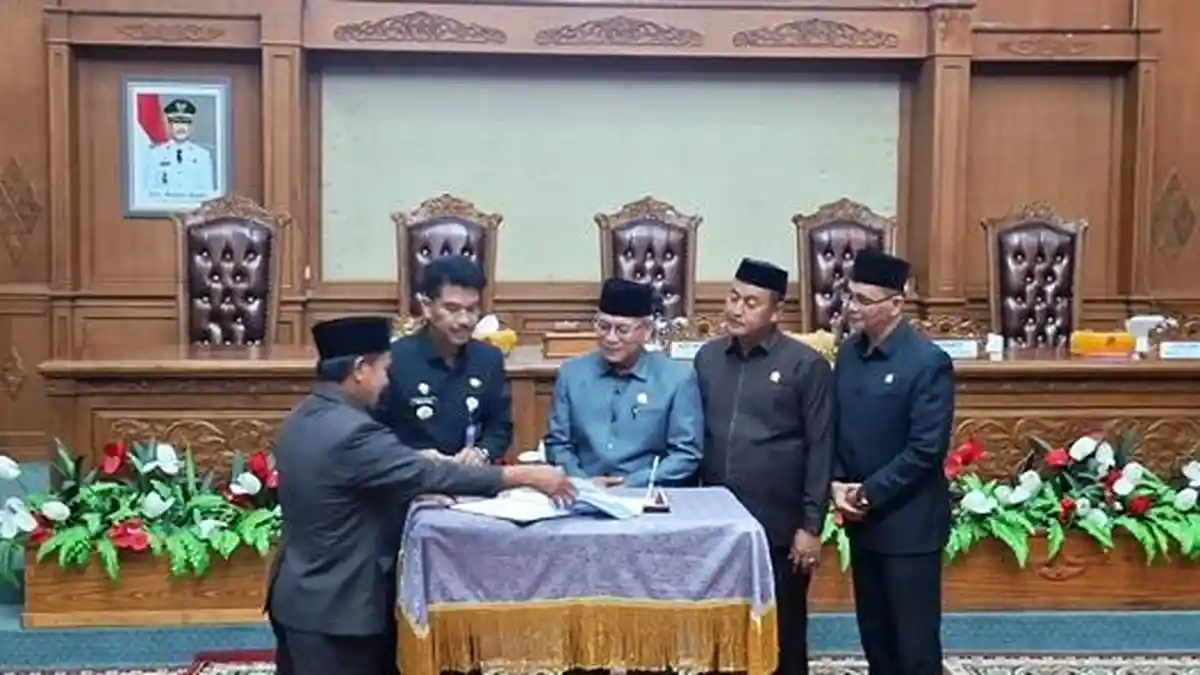 Raden Najmi Hadiri Pengesahan Perda RTRW Muaro Jambi 2024-2044