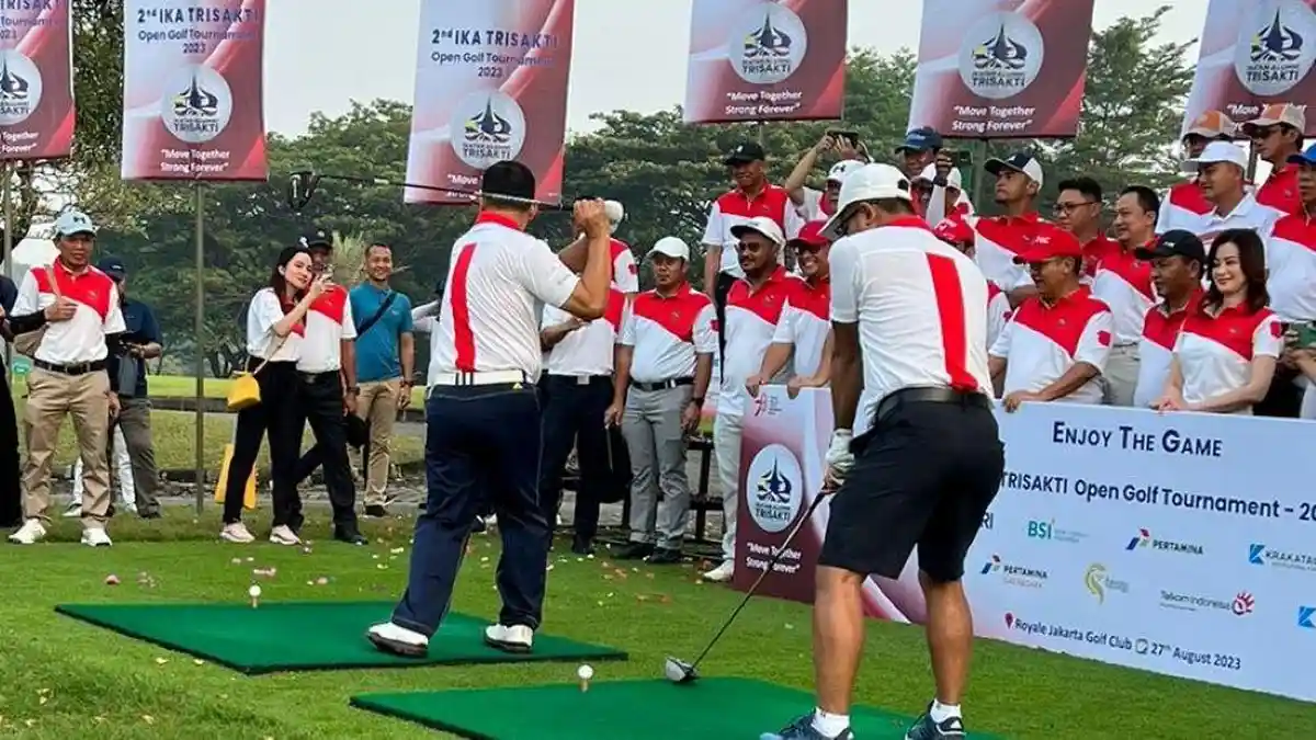 211 Anggota IKA Trisakti Mengikuti Turnamen Golf