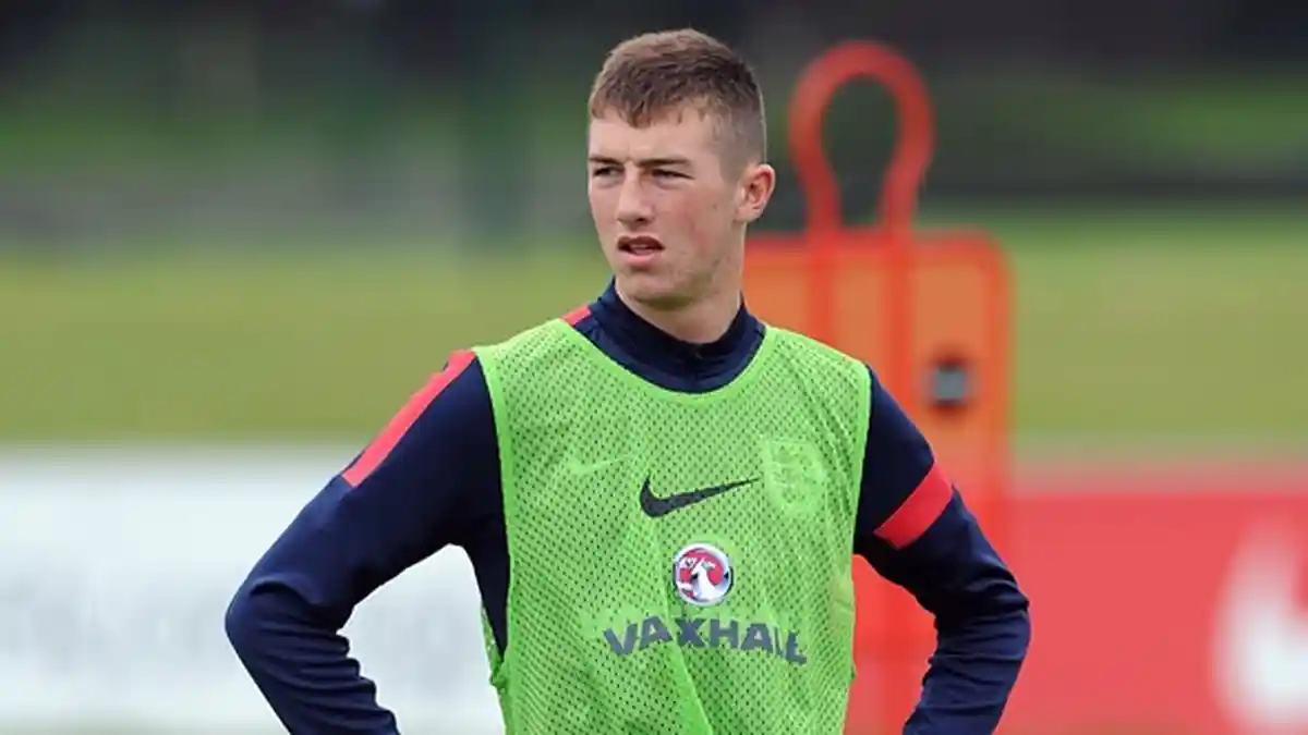 Chris Long Ingin Kemampuan Berkembang Sepert Ross Barkley dan Jhon Stones