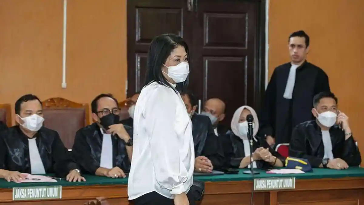 Putri Candrawathi Tenang Divonis 20 Tahun Penjara, Ferdy Sambo Divonis Mati