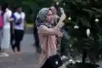 Pemprov DKI Jakarta Pasang Pohon Natal Raksasa dari Botol Bekas