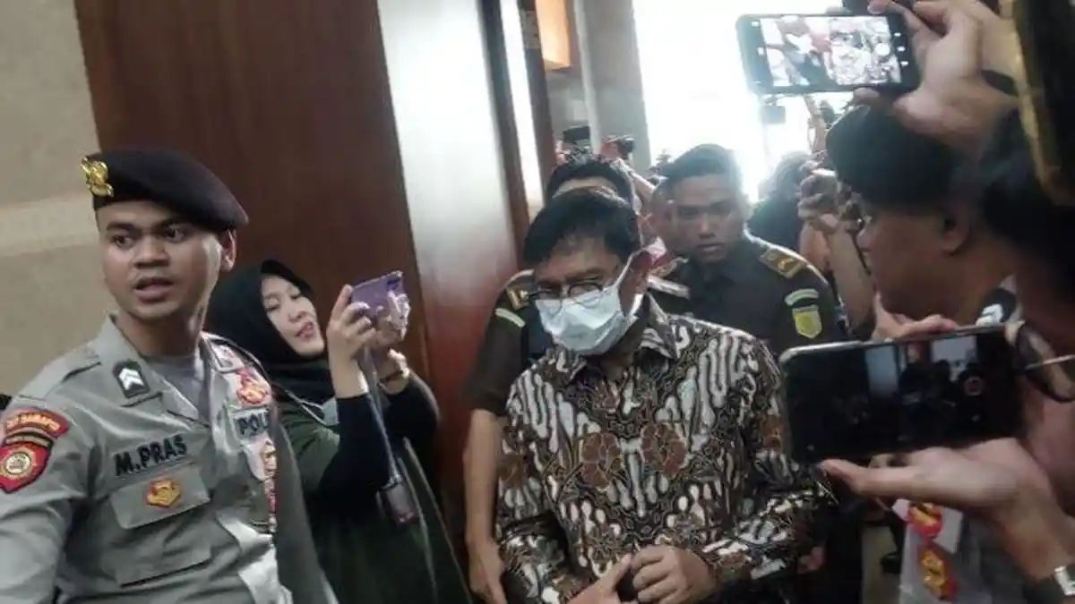 Sidang Perdana: Johnny G Plate Terima Uang Rp500 Juta Per bulan dari Pelaksana Proyek Pengadaan BTS
