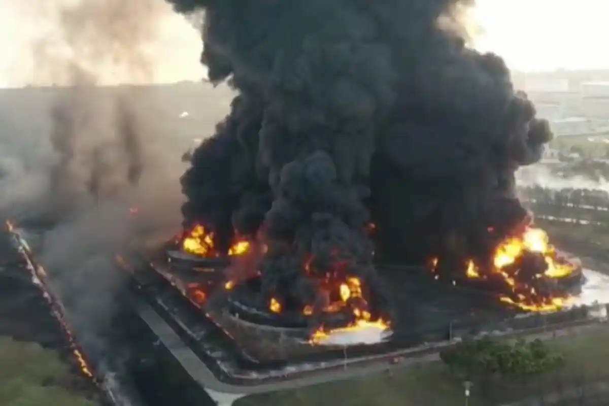 Video Tampak Udara Kilang Minyak Balongan, Satu Blok Hangus, Lihat Posisinya dengan Permukiman