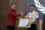 Imigrasi Makassar Terima Predikat Sangat Baik Pelayanan Publik 2025 dari Ombudsman RI