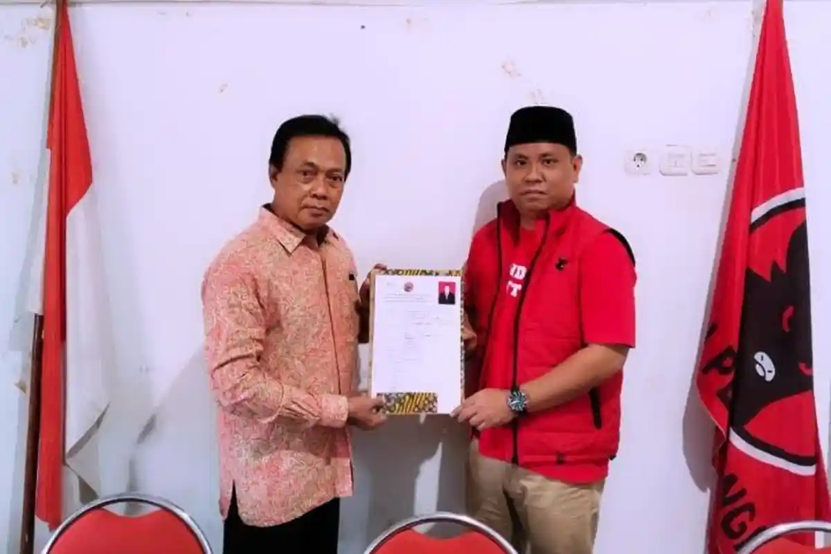 Dosen Unhas Usman Arsyad Pendaftar Pertama Calon Bupati Selayar di PDIP