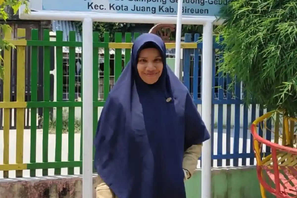 Fitriani, Guru dan Kepala TK Berprestasi yang Hobi Traveling