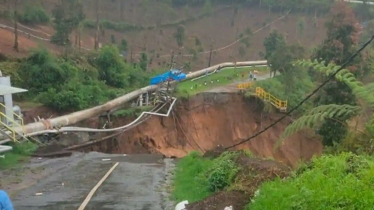 Longsor di Kawasan Wisata Puncak Darajat Garut, 100 Meter Jalan Menuju Kawah Darajat Ambles