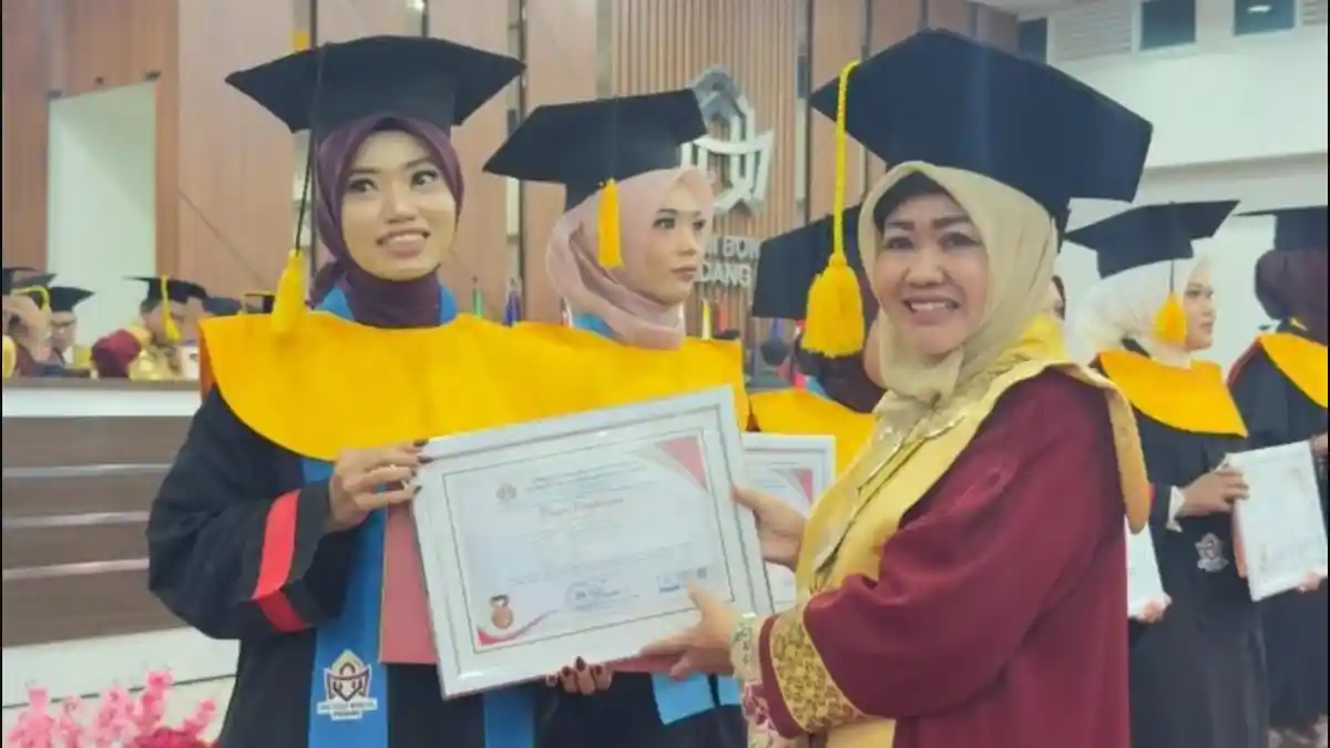 3 BERITA POPULER PADANG: Ribuan KTP Hilang hingga Sosok Lulusan Terbaik UIN Imam Bonjol