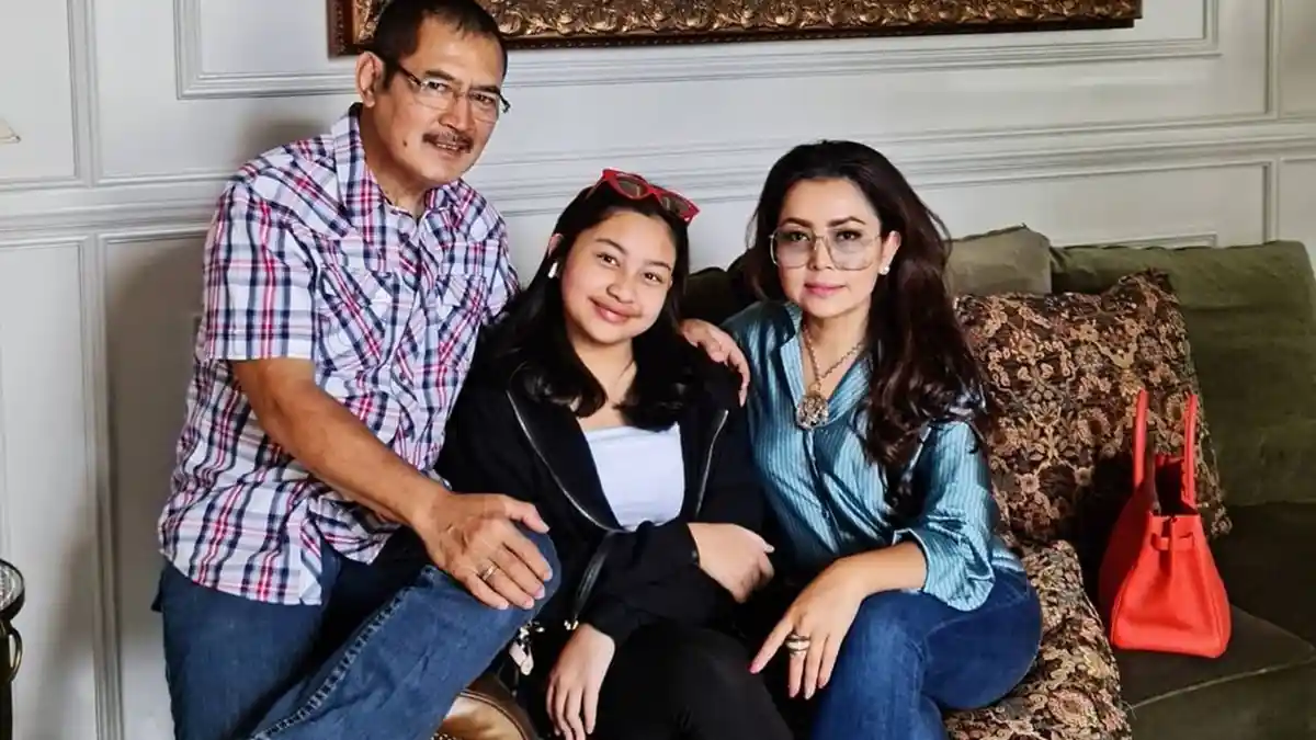 Gelar Pesta, Khirani Trihatmodjo Curi Perhatian, Penampilan Disorot, KD & Iis Dahlia Ikut Komentar