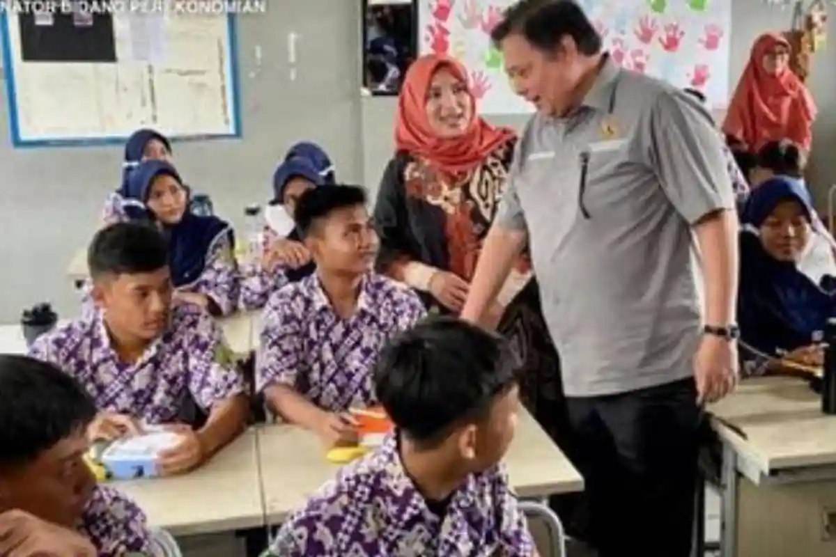 Nasib Guru Honorer Soal Wacana Makan Siang Gratis Pakai Dana BOS, Simak Kata Ketua Advokasi Guru