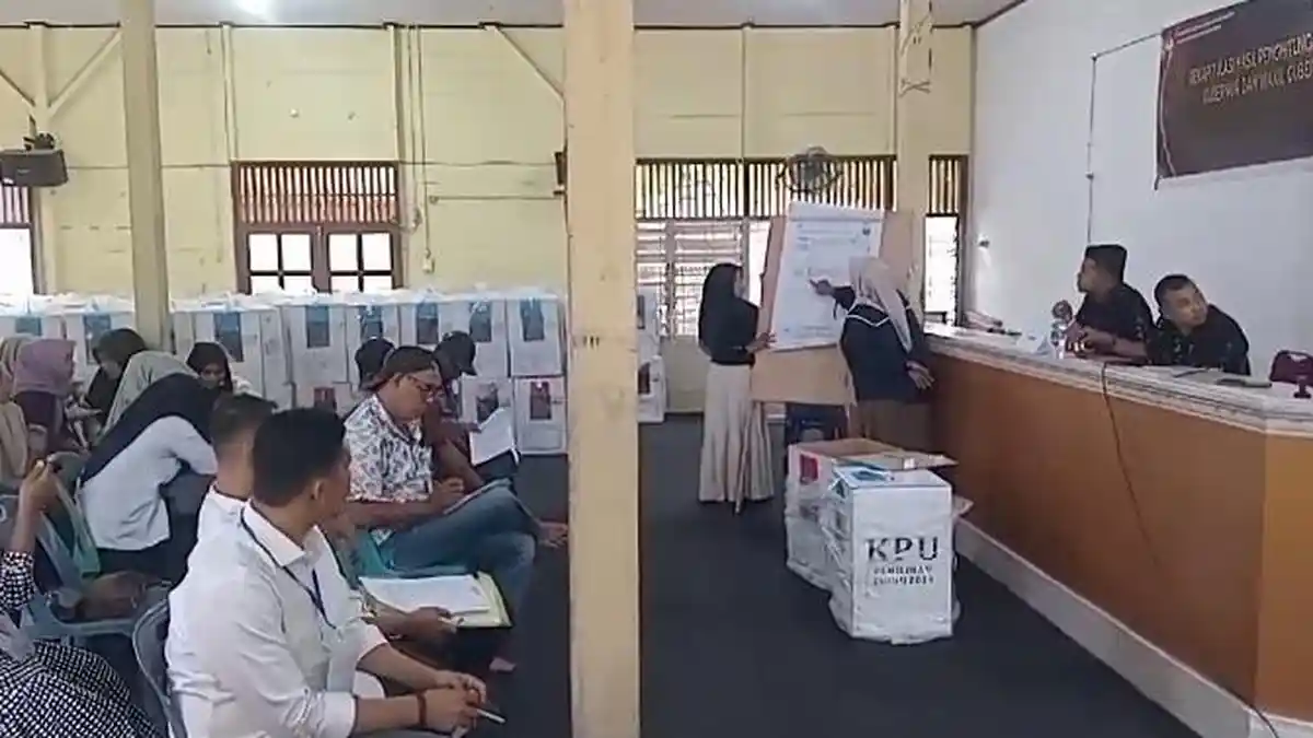 PPK di Bireuen Mulai Gelar Rapat Pleno Rekapitulasi Suara Hasil Pilkada 2024