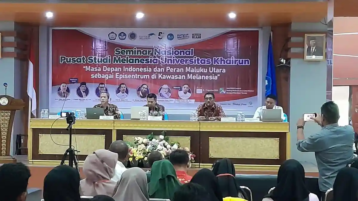 Gelar Seminar Nasional, Unkhair Ternate Teken MoU Bersama Kemenlu RI