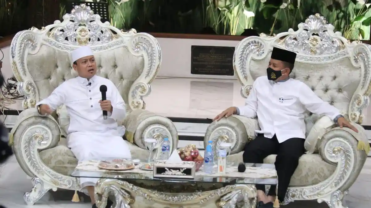 POLDA Sumsel Gelar Tausyiah Secara Virtual Bersama Ustaz Da'sad Latif di Rumah Dinas Kapolda Sumsel