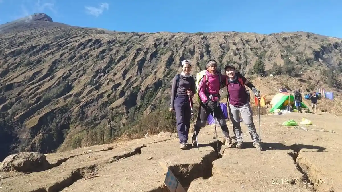 Mendaki ke Rinjani dari Sembalun Butuh Waktu 8 Jam, Bagaimana Jika Terjadi Longsor?