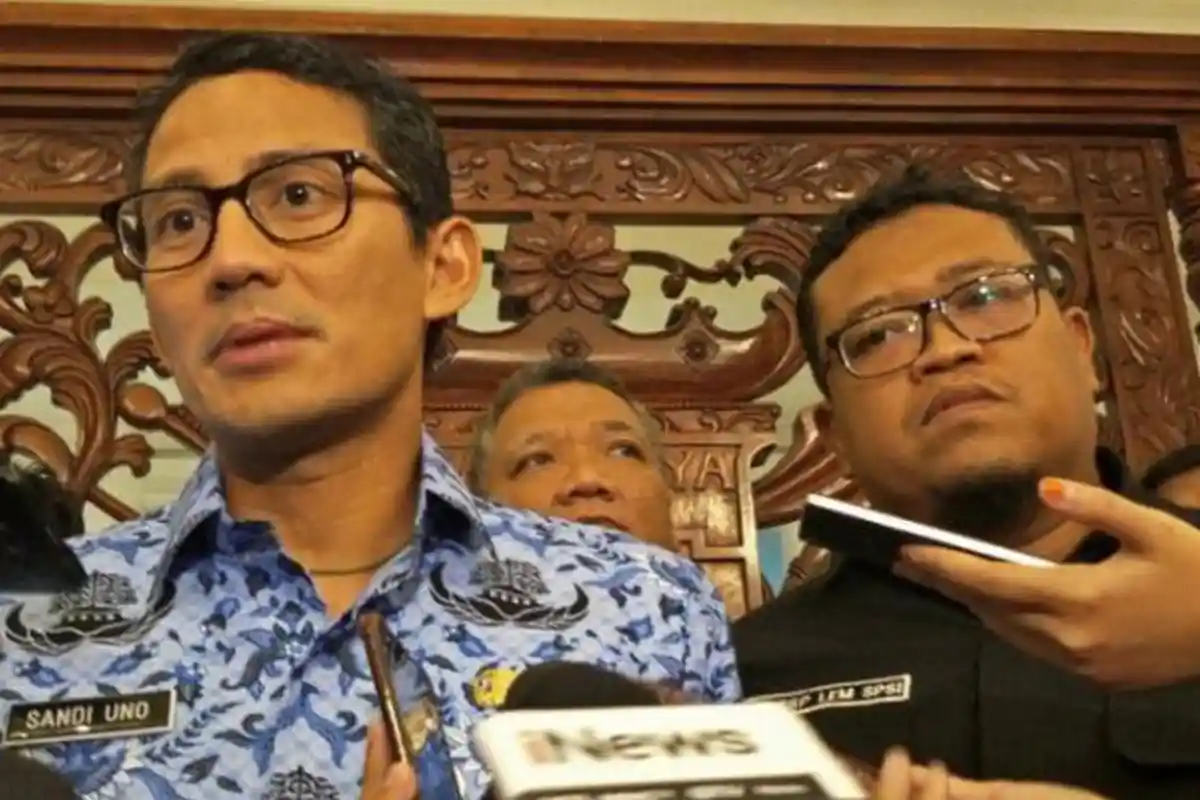 Serikat Buruh Sambangi Balai Kota untuk Minta Revisi UMP 2018, Ini Jawaban Sandiaga Uno