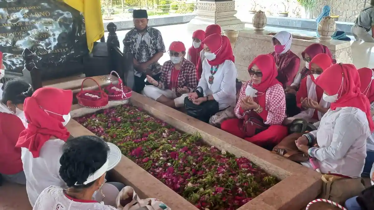 IKWI DIY Ziarah ke Makam Proklamator Kemerdekaan RI Bung Karno