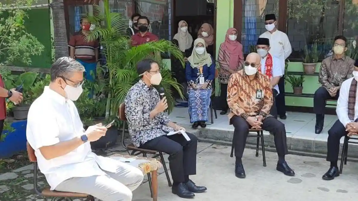Mendikbudristek Cek Pembelajaran Tatap Muka Terbatas di Beberapa Sekolah DKI Jakarta