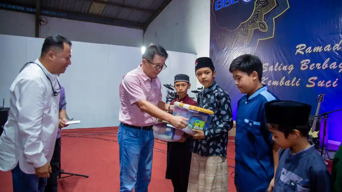 BBE-KMIA Beri Bingkisan dan Santuni Anak Yatim Lingkar Tambang di Kukar