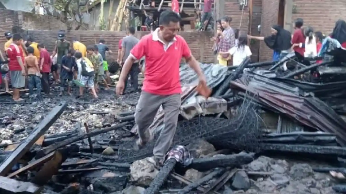 3 Rumah di Bima Terbakar Akibat Arus Pendek Listrik, Kerugian Ratusan Juta