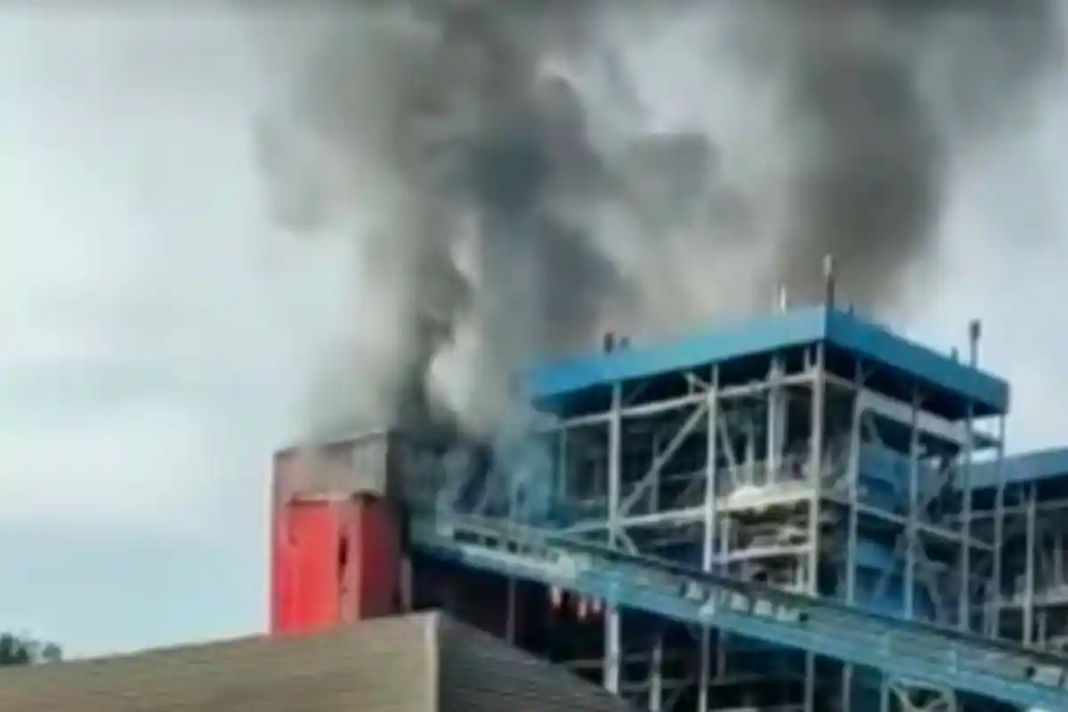 Asap Hitam di PLTU Teluk Sirih Bungus Padang, Ada Conveyor Terbakar, Polisi: Sudah Sejak Pagi