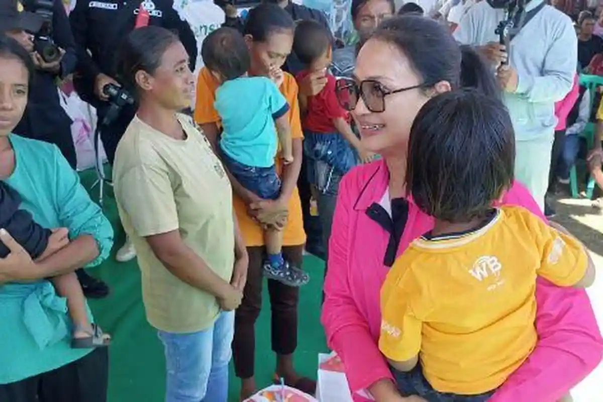 Berkunjung ke Pulau Palue di Sikka, Ini Kata Istri Kapolri Listyo Sigit Prabowo di Hadapan Warga