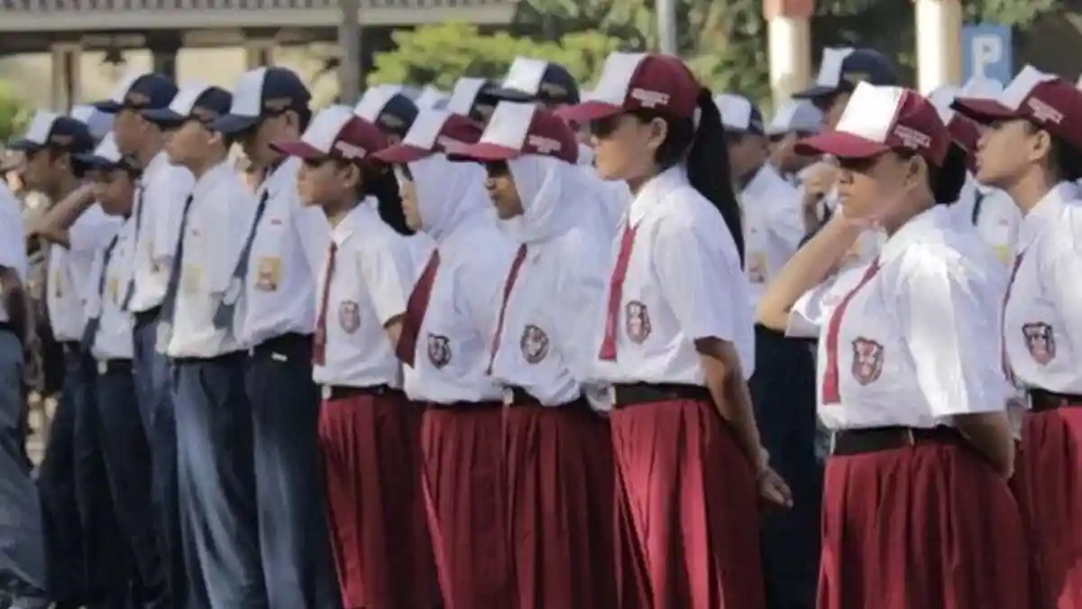 Sikapi Program Pendidikan Gratis di Fakfak, UMKM Penyedia Pakaian Sekolah Lakukan Penyesuaian