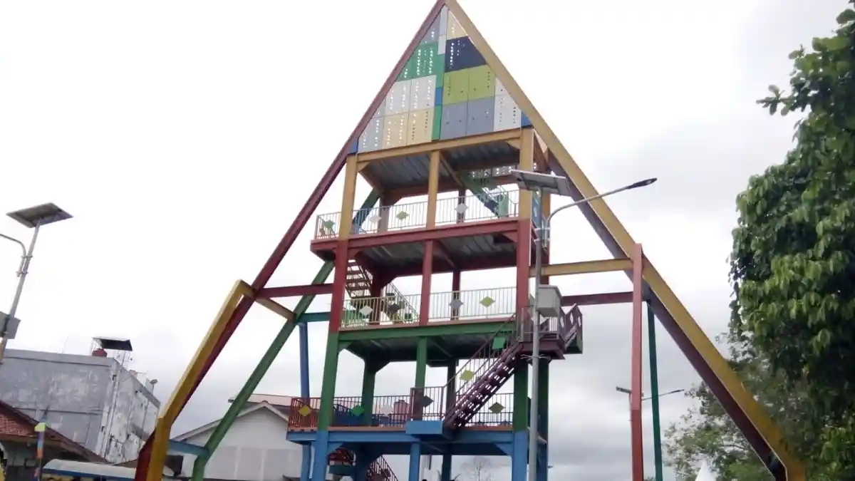 Kalselpedia: Menara Wisata Kilometer 33 Banjarbaru