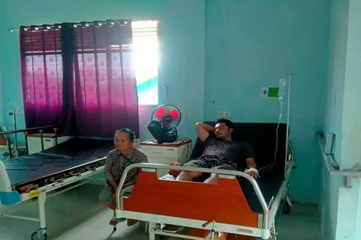 Diduga Kelelahan, Dua Anggota KPPS Jalani Perawatan, Satu Orang Dirujuk ke RSUD Ade M Djoen Sintang
